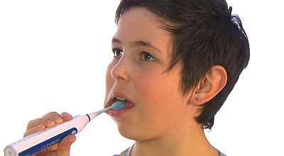 Hydrosonická zubná kefka CURAPROX - Vhodný aj pre deti od štyroch rokov a dospievajúcich
